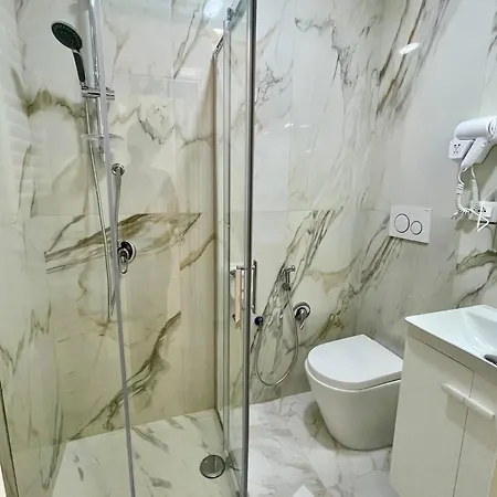 Pensión Safa Venice Station