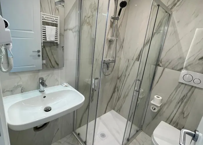 בית הארחה Safa Venice Station