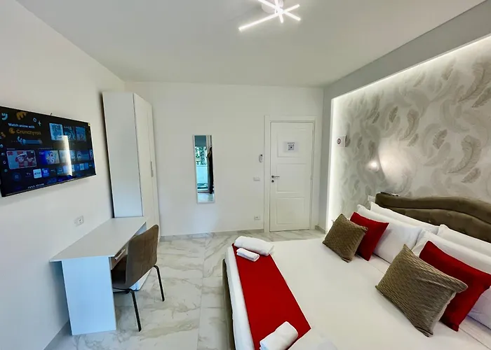 בית הארחה Safa Venice Station 3*