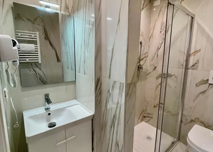 Safa Venice Station בית הארחה 3*